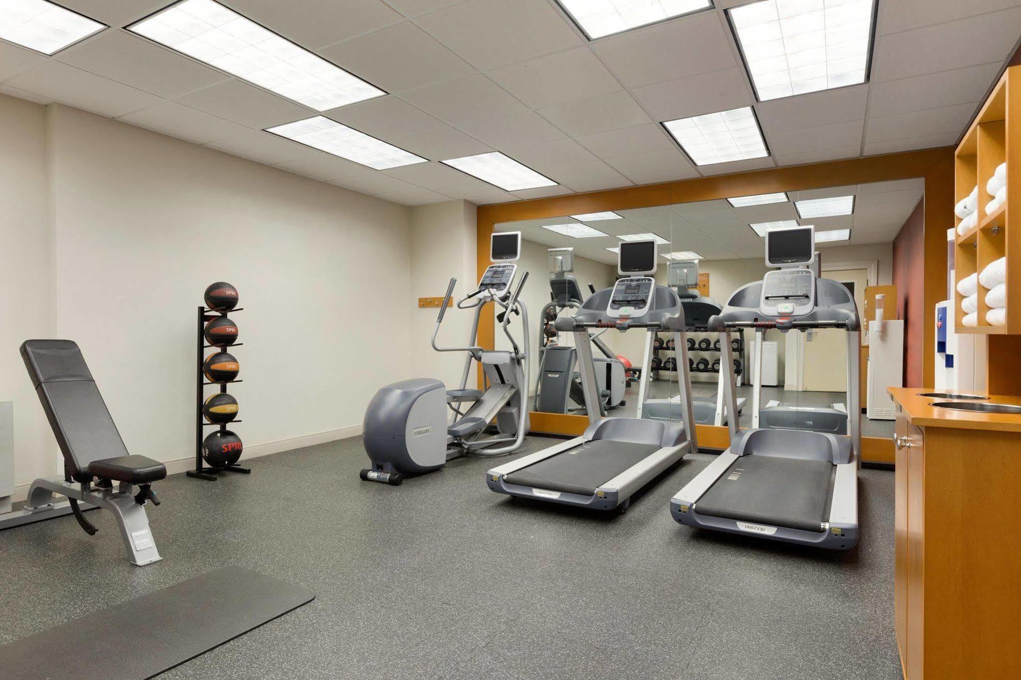Homewood Suites By Hilton Hartford Downtown Bagian luar foto